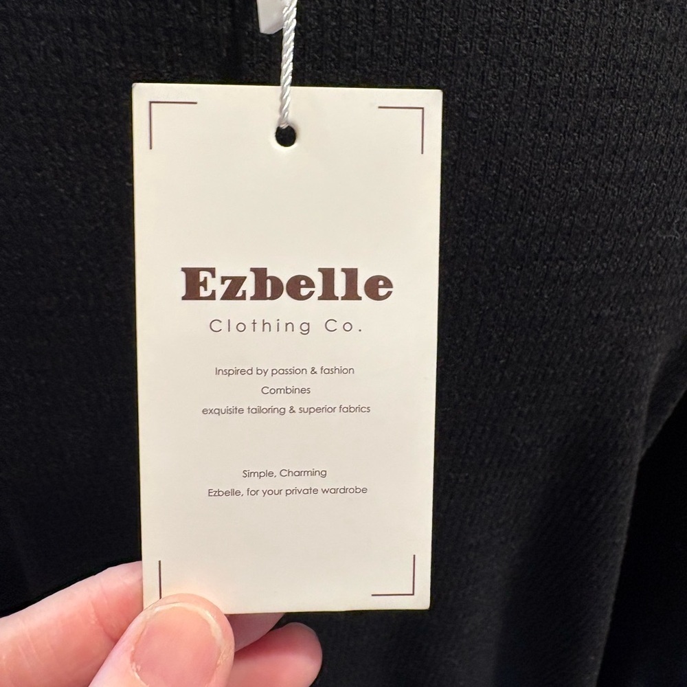 Ezbelle Elegant Black Knit Top - Picture 6 of 6